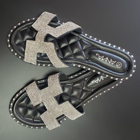 Shoes - Rhinestone Flat Black Sandal with Stud